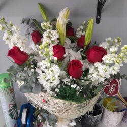 Kırmızı Gül ve Lilyum Karışık Buket